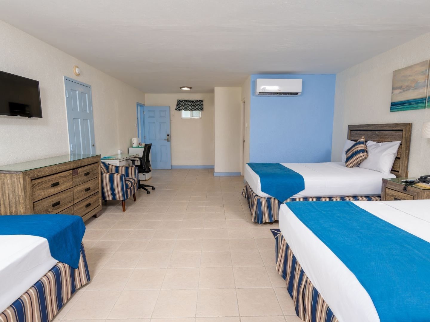 Rooms deluxe room Time Out Hotel Barbados (2)