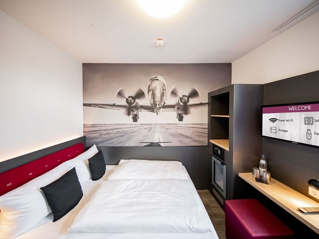 Room at SMARTY Cologne Airport Hotel