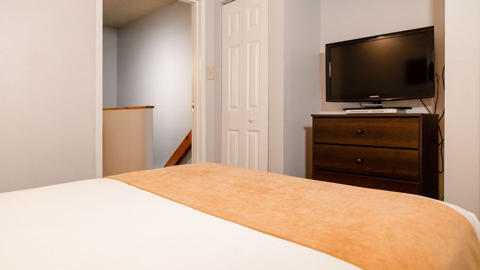 One-Bedroom Plus Loft Suite