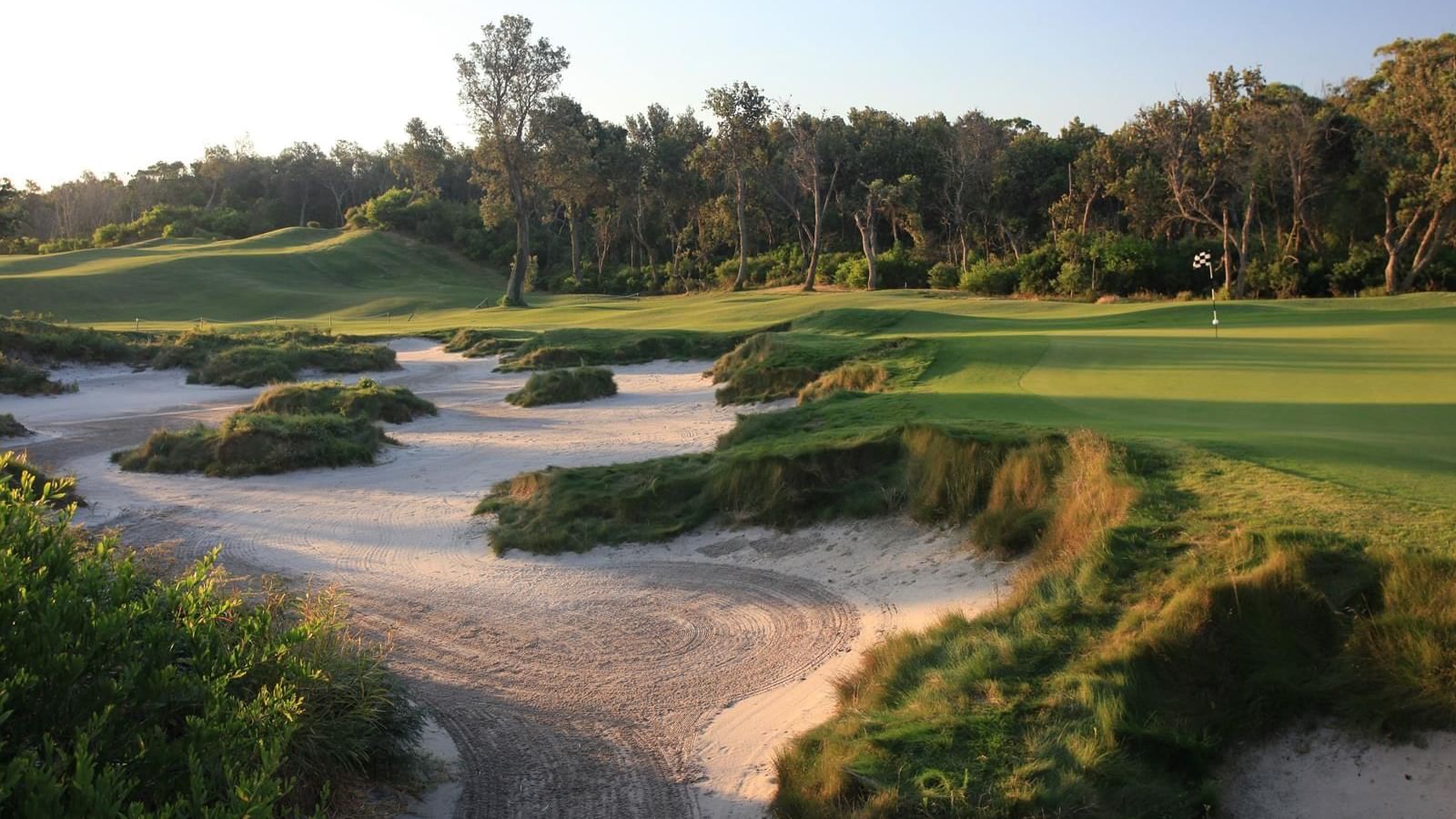 Golf at Pullman Magenta Shores Resort