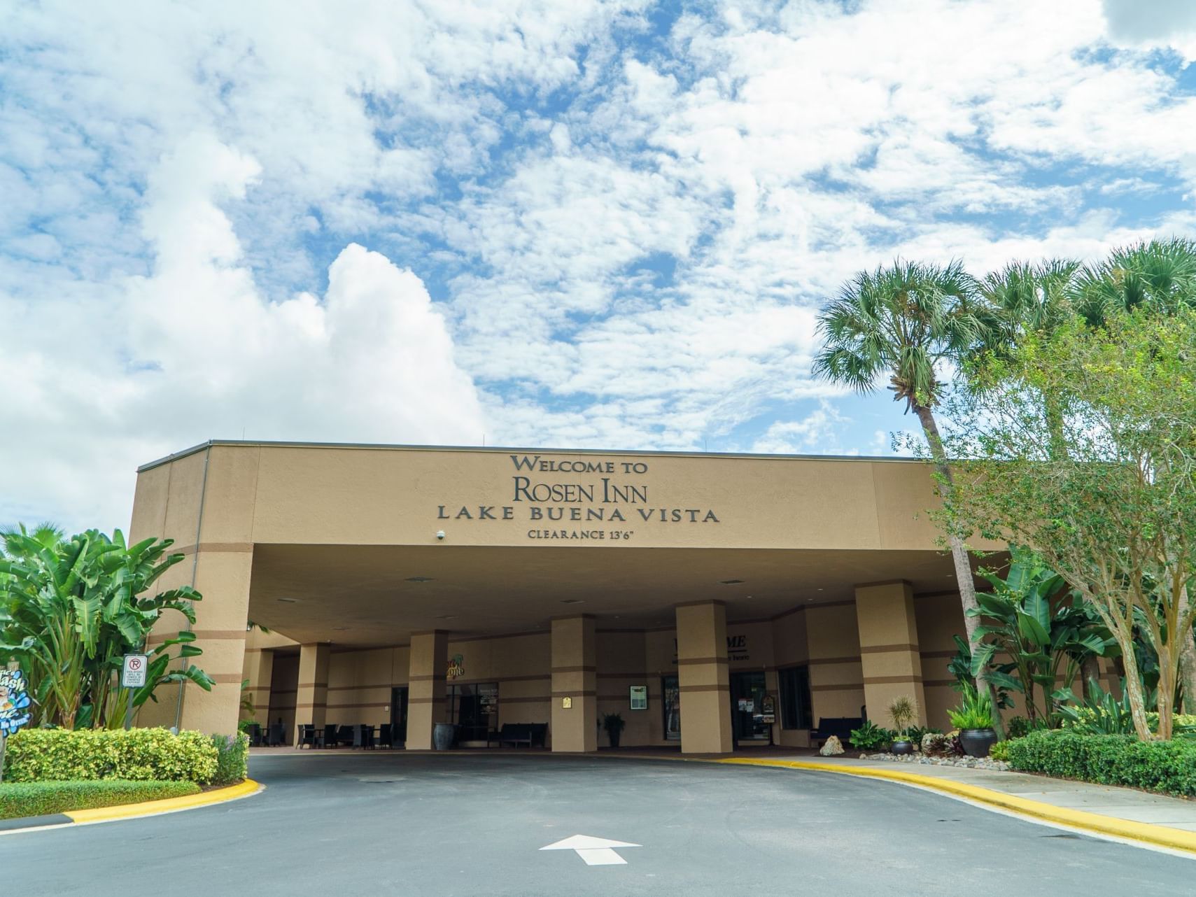 Exterior of the motor lobby & hotel, Rosen Inn Lake Buena Vista