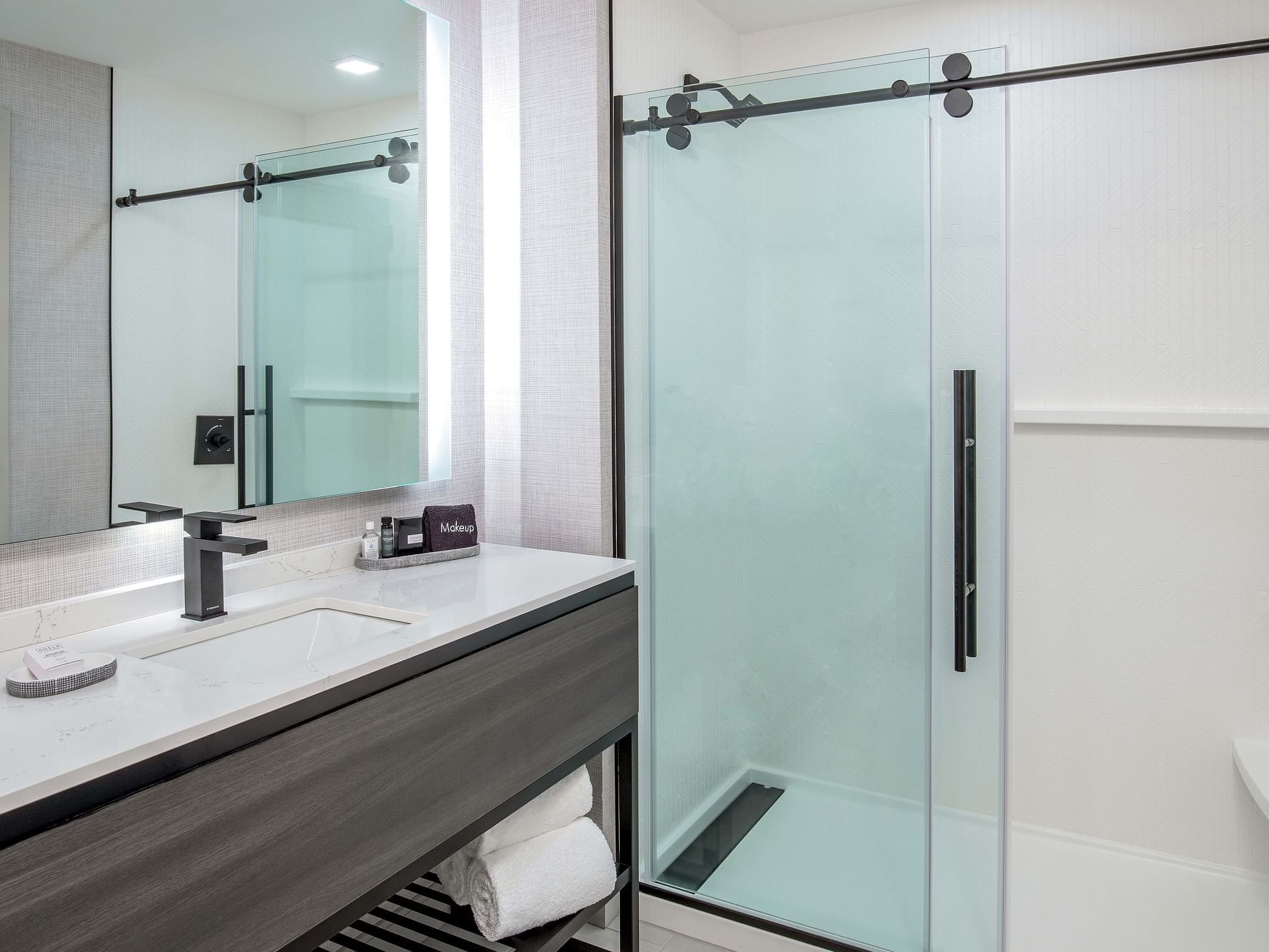 The Artisan Hotel Guest Bathroom