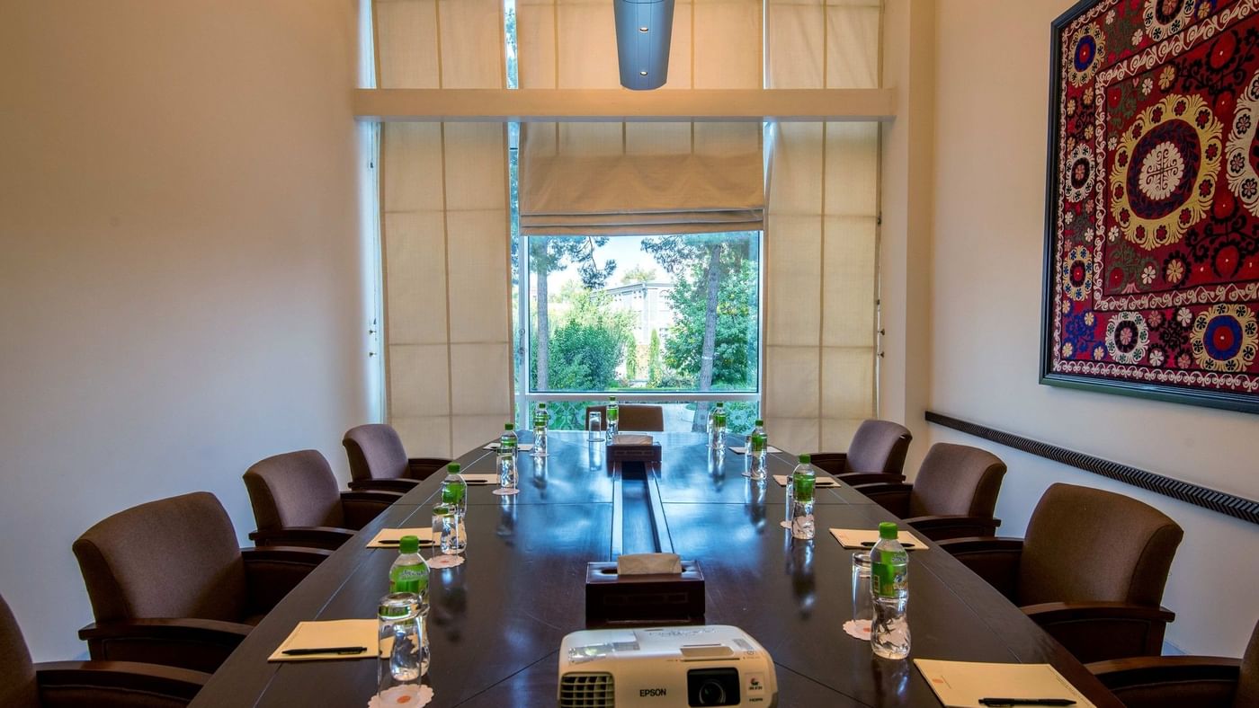 Nilufer Meeting Room