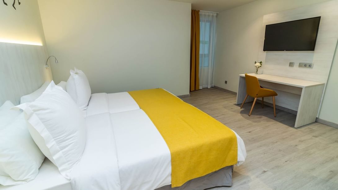 Camas en las habitaciones estándar económicas del Hotel Lemon & Soul Las Palmas