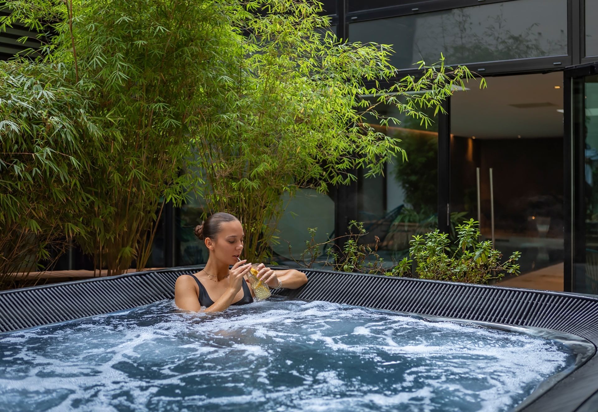 Oceania Saint Malo 4* - jacuzzi