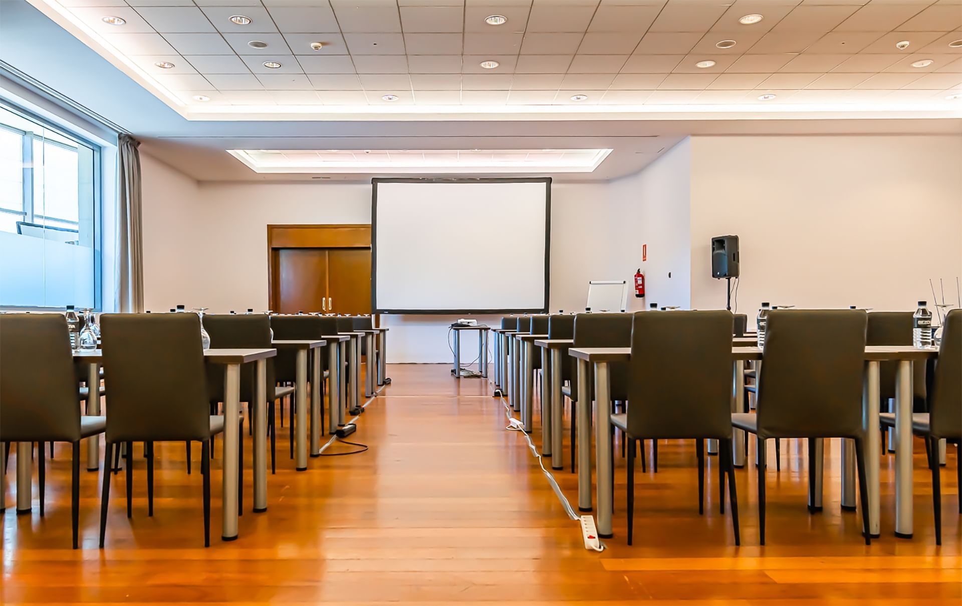 Sala de reuniones del Hotel Amura Alcobendas cerca de Madrid