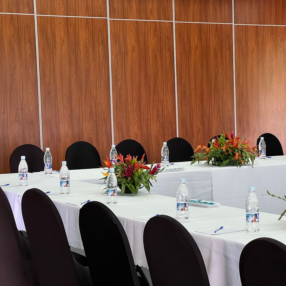 Marquee Meeting Room Warwick Le Lagon Port villa