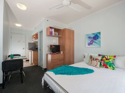 Studio Double Bedroom