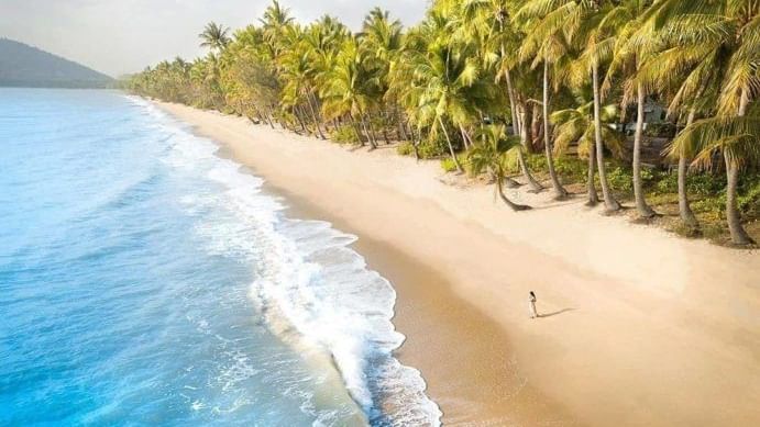 Clifton Beach near Pullman Palm Cove Sea Temple Resort & Spa