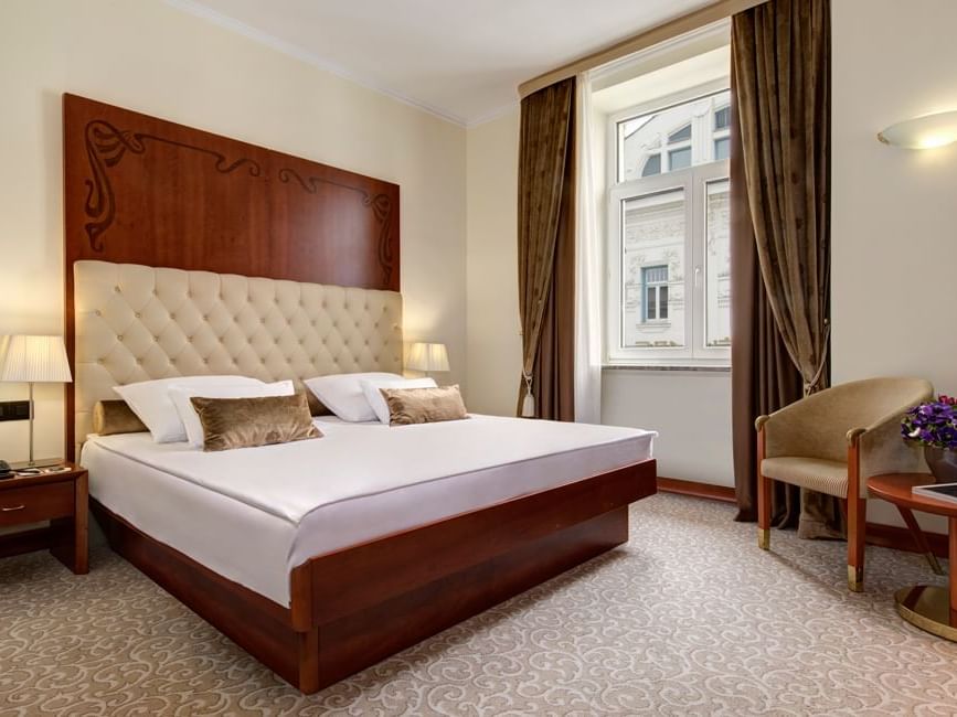 Corner Suite