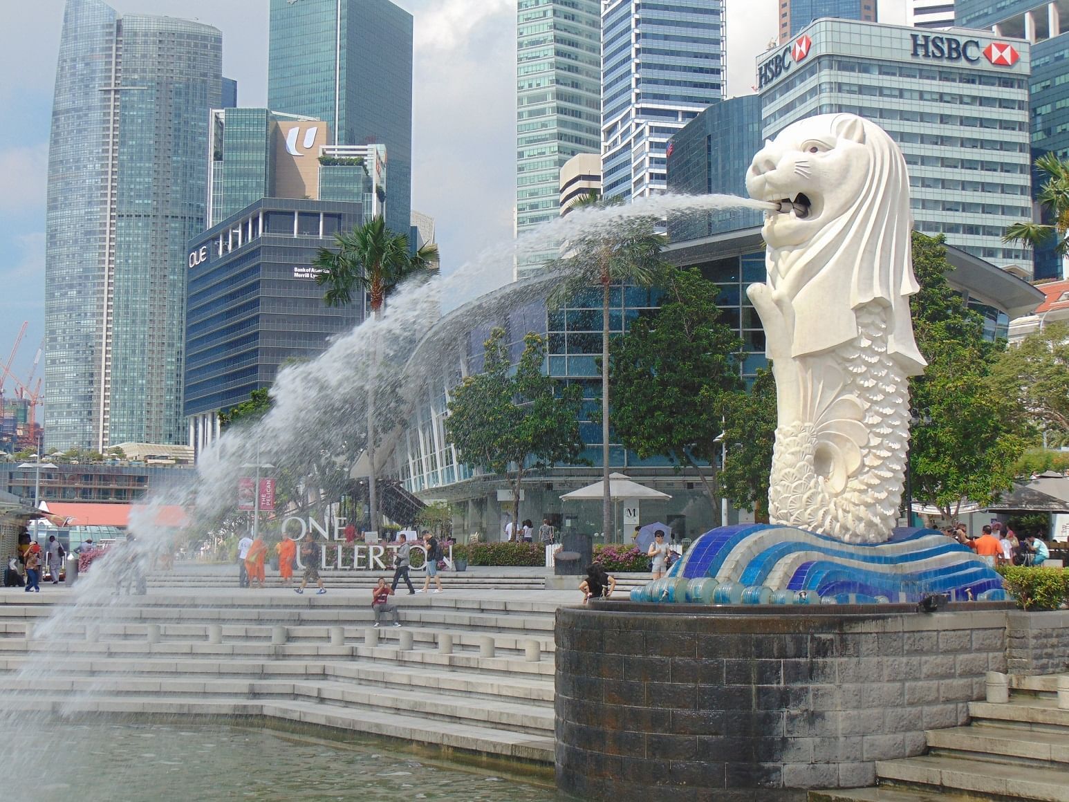 Fountain in Merlion Park near Carlton Hotel Singapore