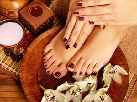 beautiful maroon manicure at Amora Hotel