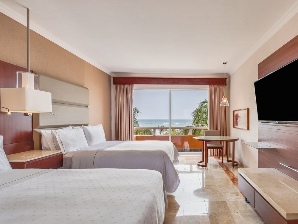 Deluxe Double Sea View Room with TV at GFA Veracruz