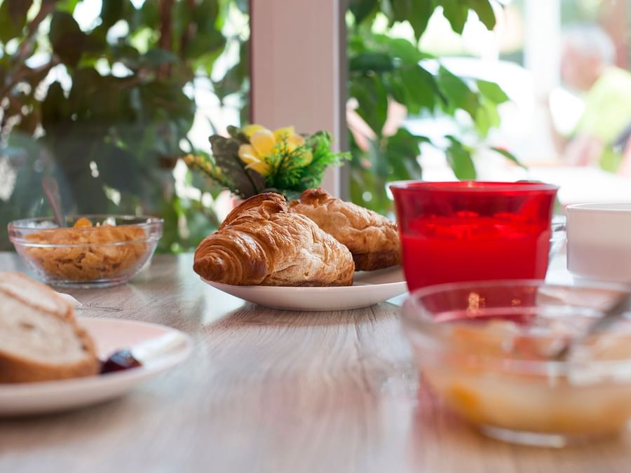 A warm breakfast served at Hotel les Iris