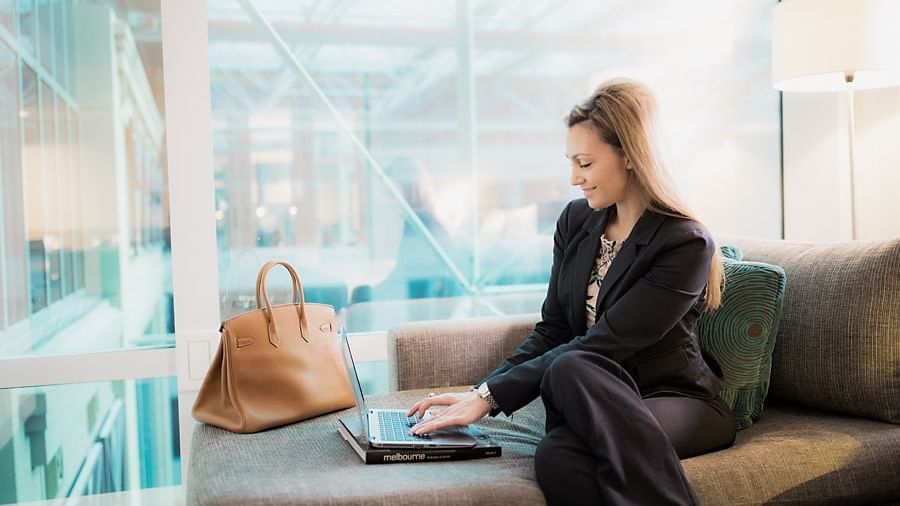 Close up on a lady working at Novotel Melbourne on Collins