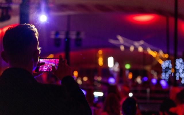 Joiner Christmas parties in Berkshire featuring DJ entertainment