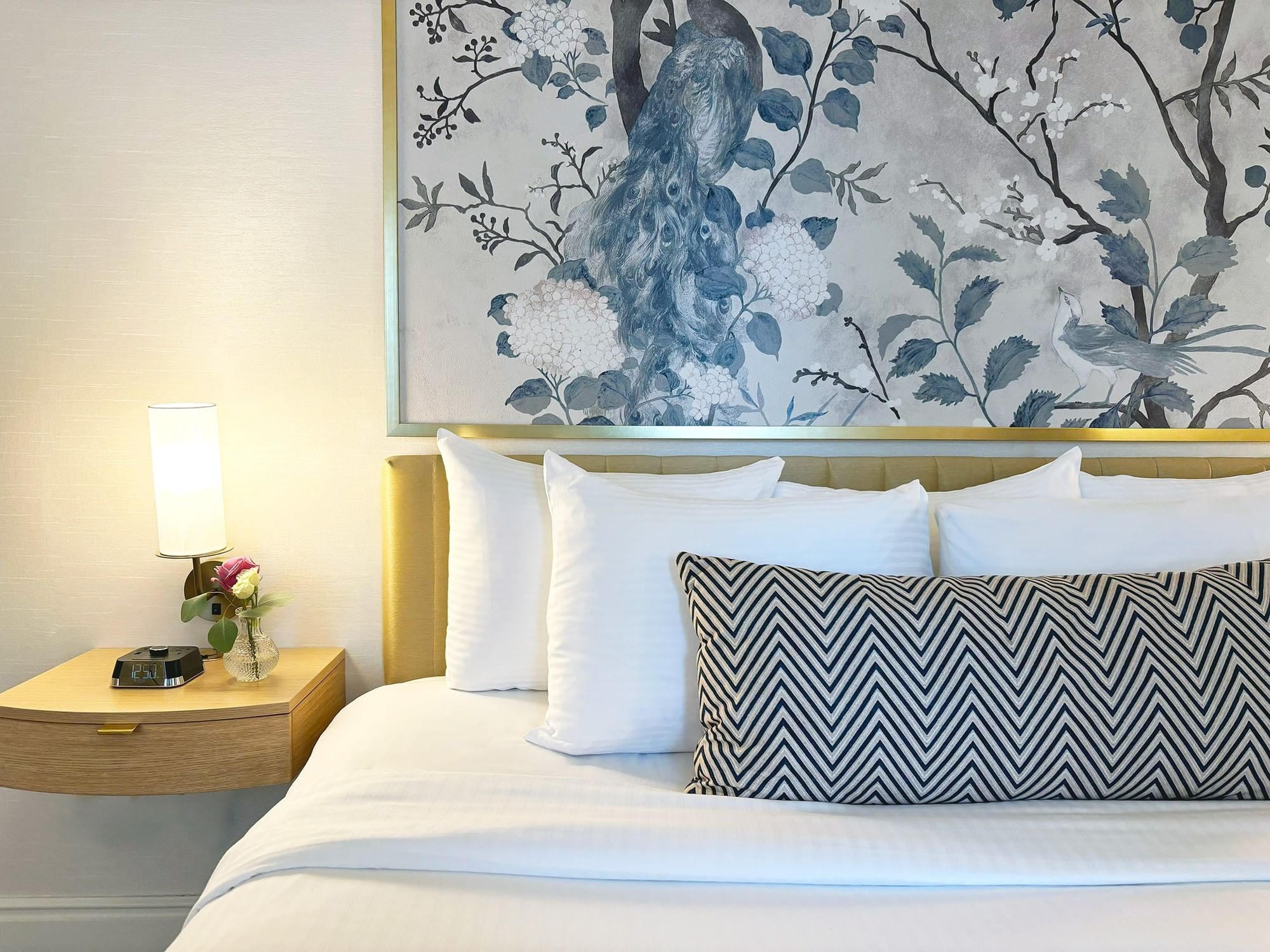 Executive King Room Warwick allerton chicago