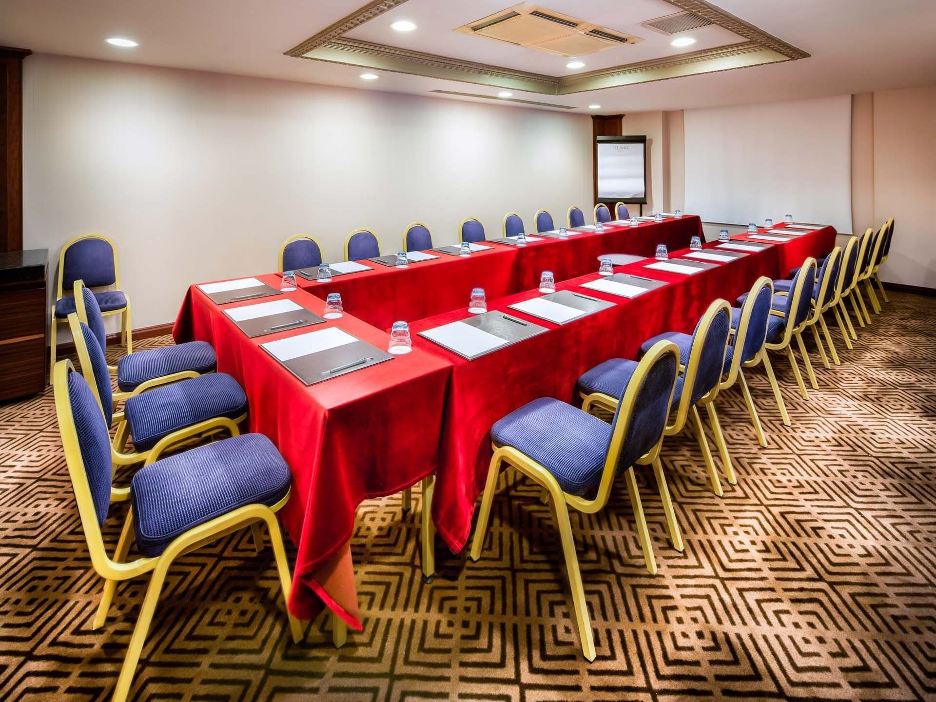 U-shaped table arranged in a Meeting Room at Titanic Comfort Sisli