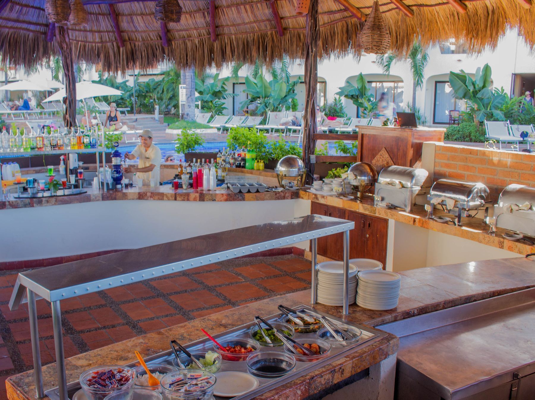 Restaurant & Bars - Plaza Pelicanos Grand Beach Resort