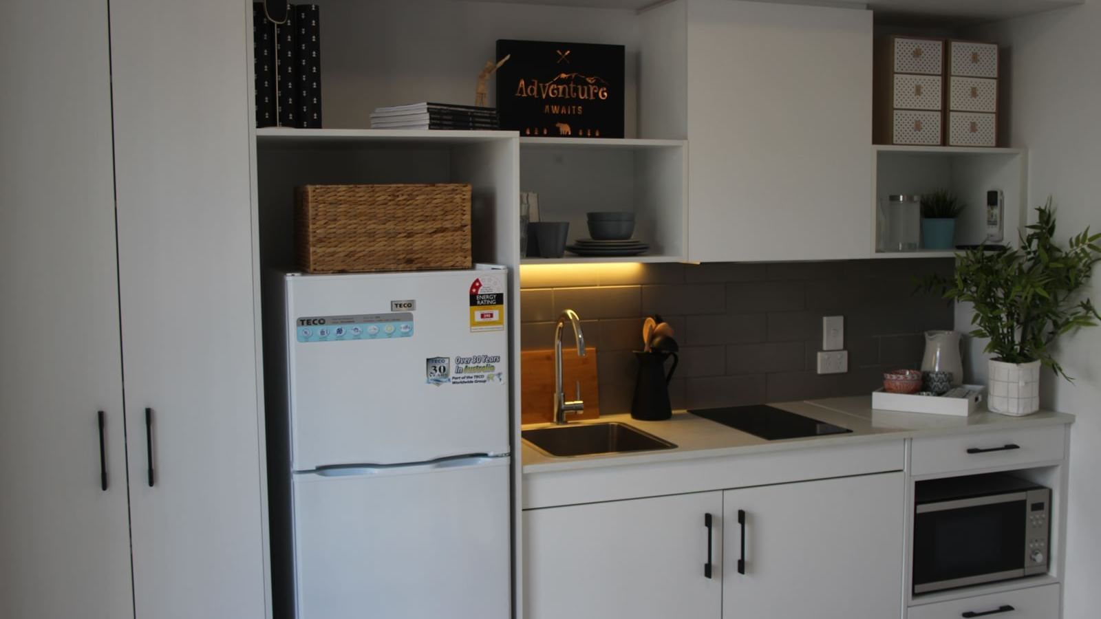 School Street Studios_Studio Apartment Kitchen