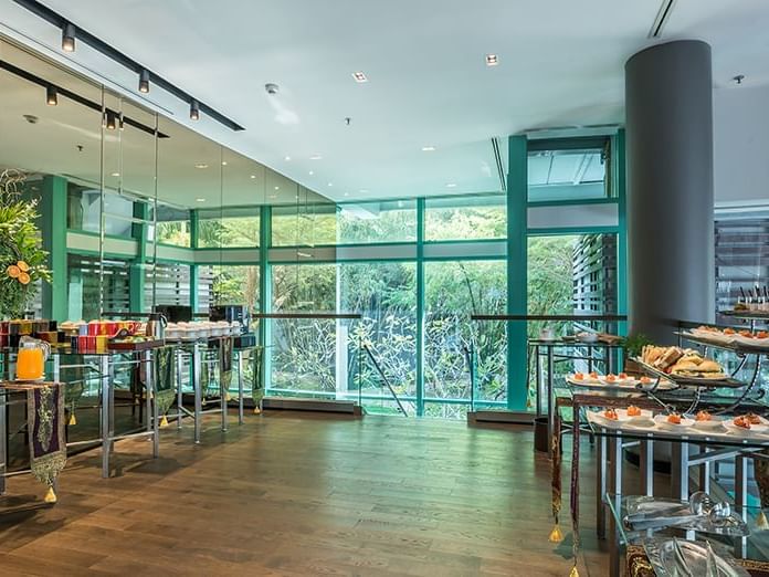 Buffet layout of Curve Room at Chatrium Hotel Riverside Bangkok