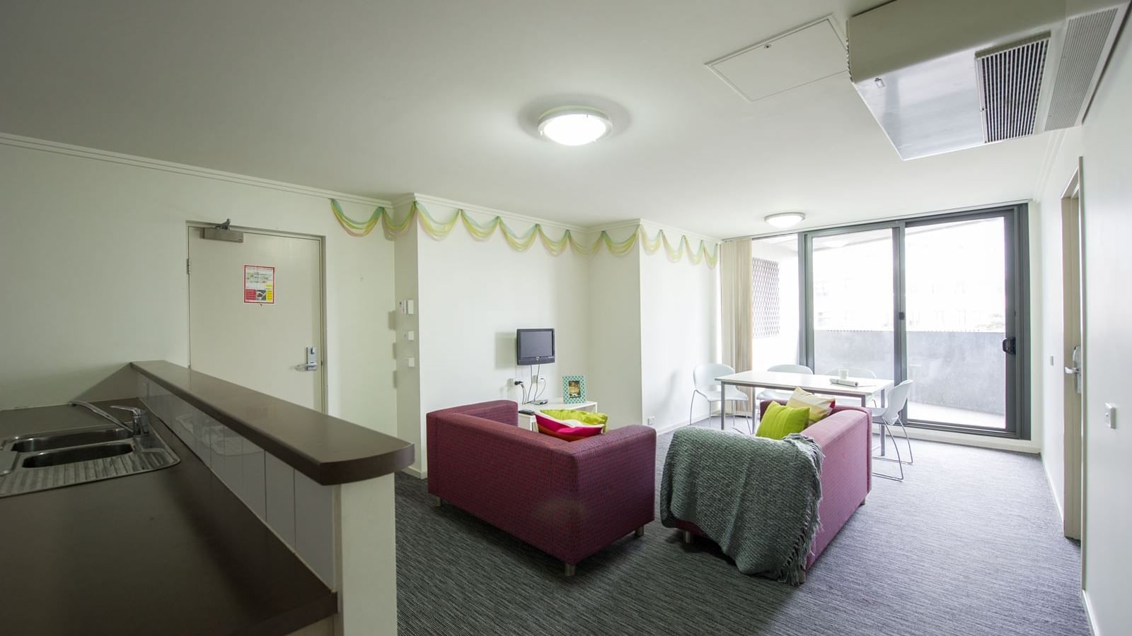 UniLodge @ ANU – Kinloch Lodge_4 Bedroom Balcony Common Area