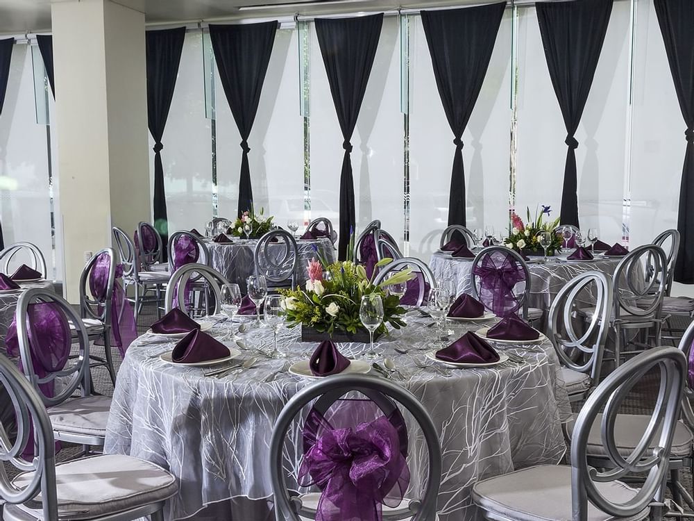 Tables in a wedding in Manhattan & Sake Room at Gamma Hotels