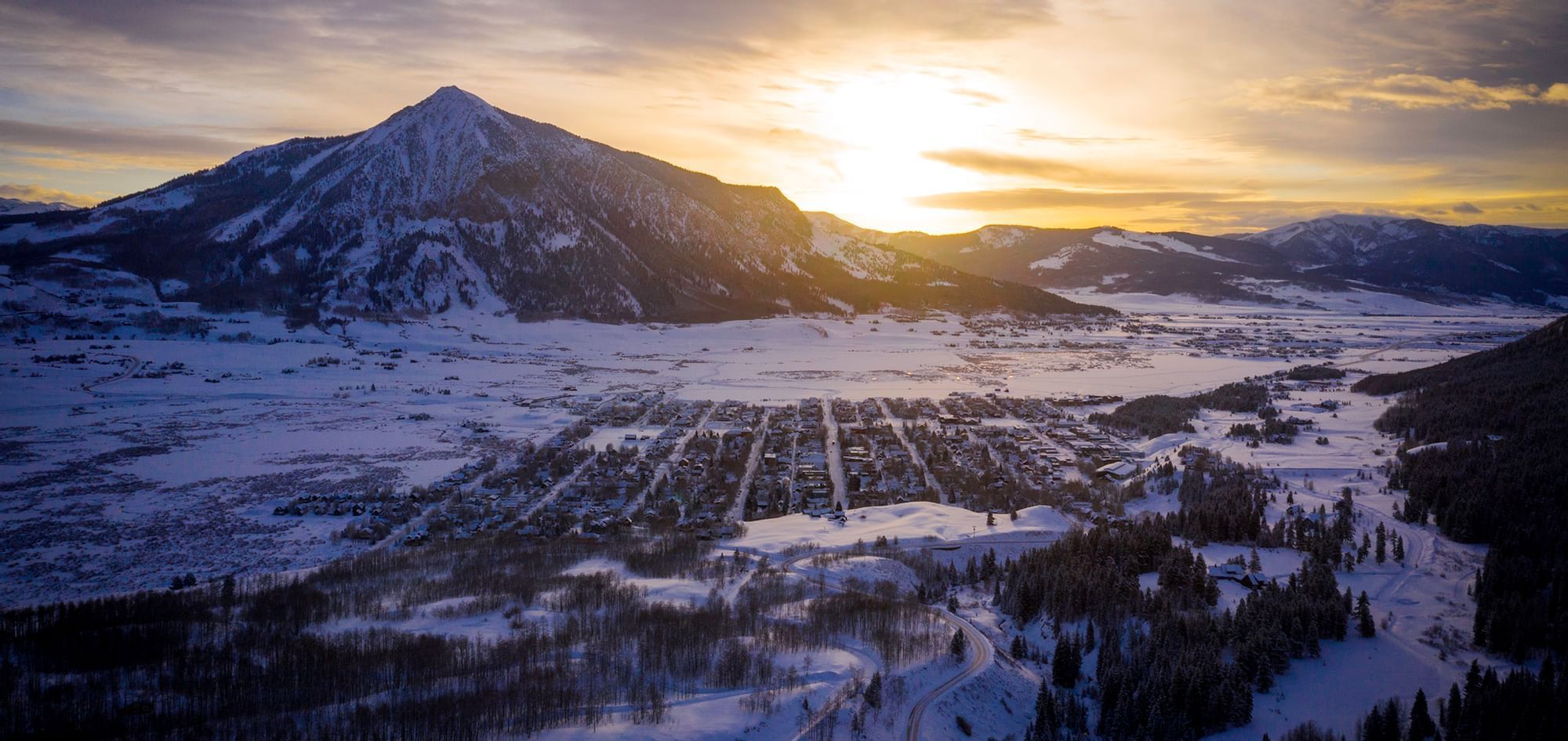 Elevation Hotel Spa Crested Butte Hotel Colorado   March21sunrise 10 