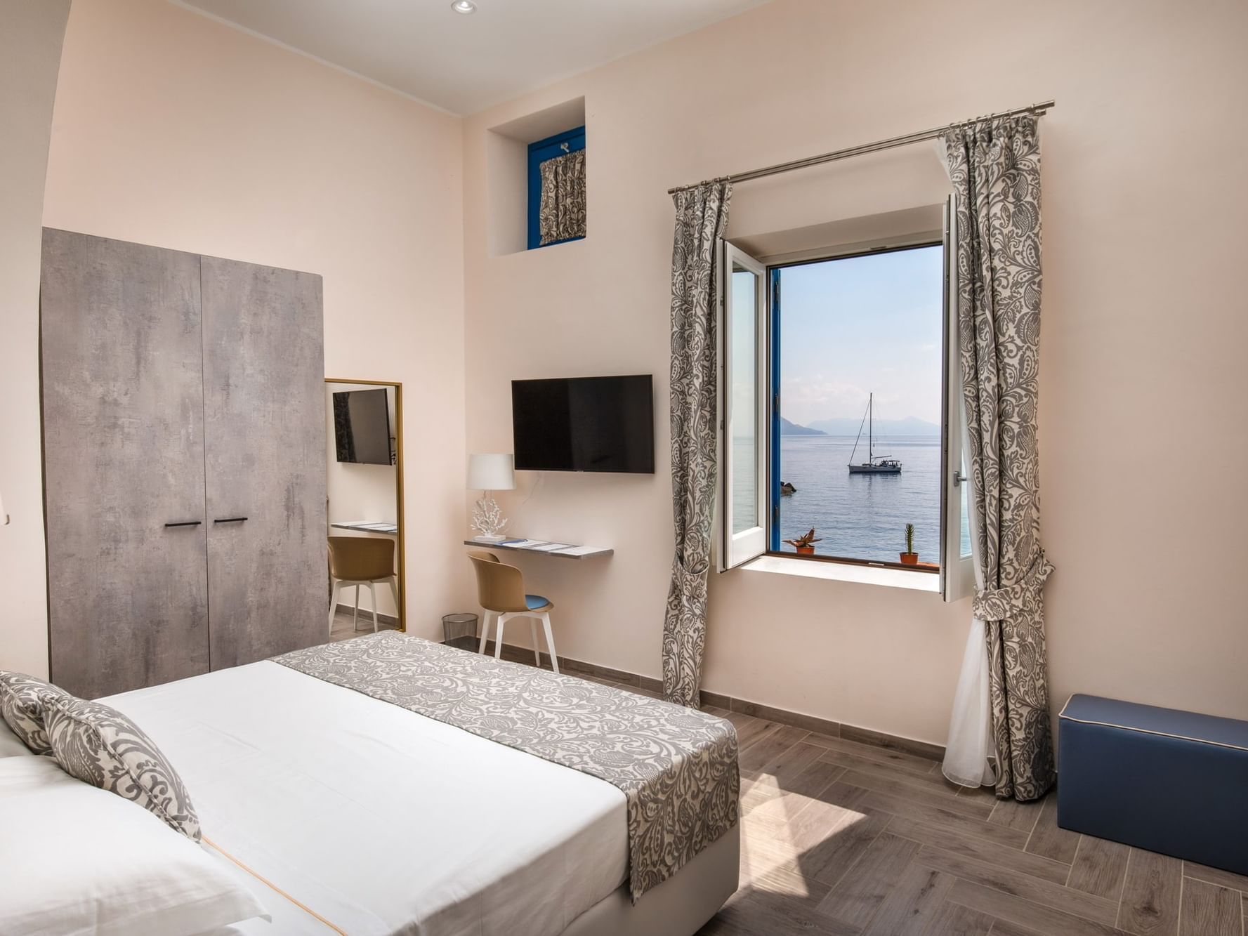 Hotel 4* sul mare - Eolie