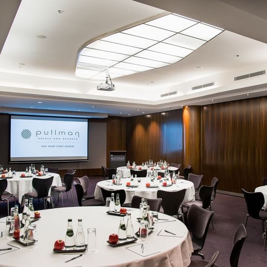 Banquets in Lachlan meeting Room at Pullman Quay Grand Sydney