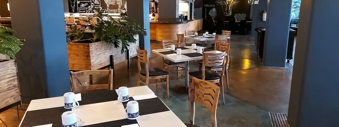 Dining area in The Chill Lounge Bar at Peñasco del Sol Hotel