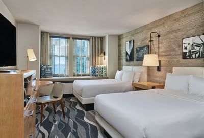 Window lounge by the twin beds in Elite Club Lounge Double at Hotel Republic San Diego
