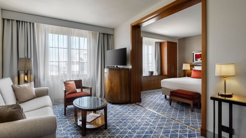 Seating and Bed area in Warwick Suite at Warwick Brussels