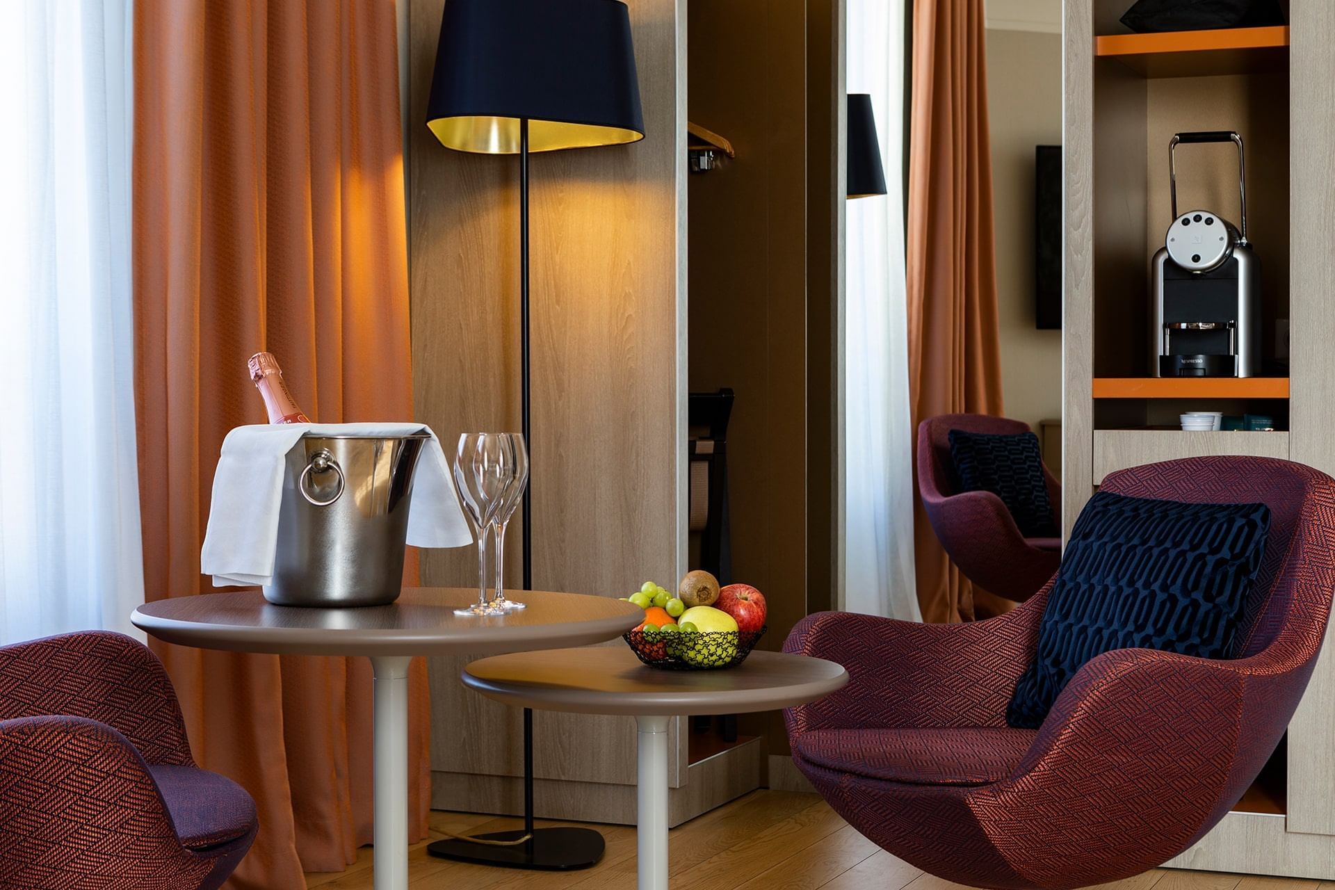 Intérieur de la Suite Prestige à l'Oceania Le Métropole Montpellier