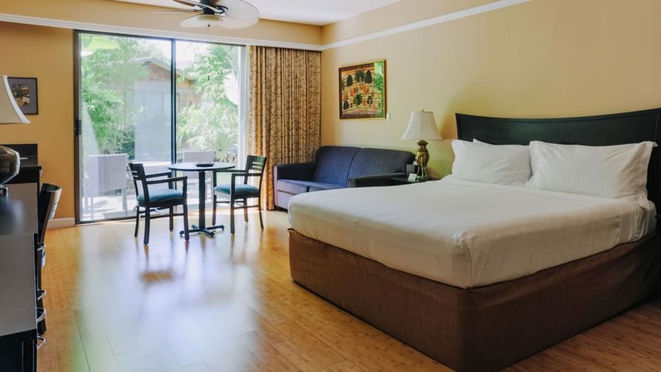 Patio Room Dinah's Garden Hotel Refresh