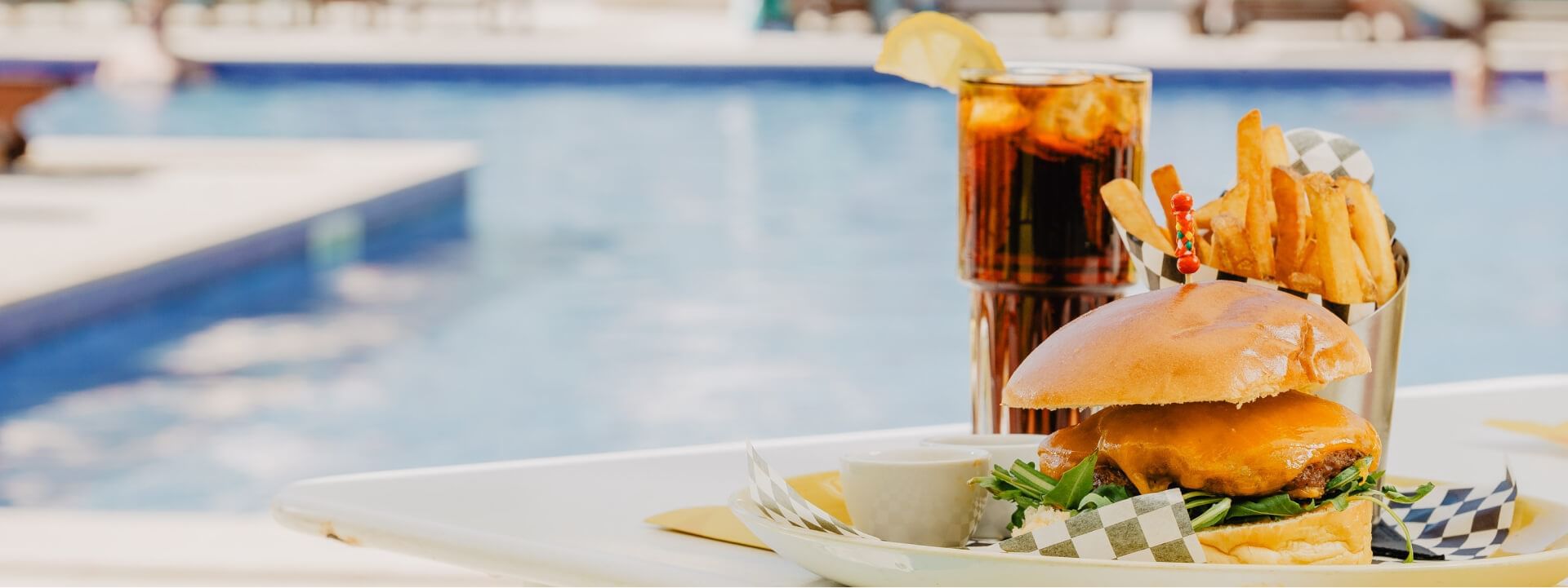 Bars and Restaurants in Quinta do Lago The Magnolia Hotel