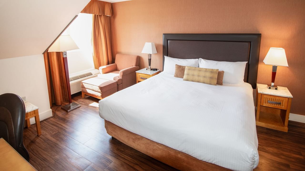 Hotel room with king bed