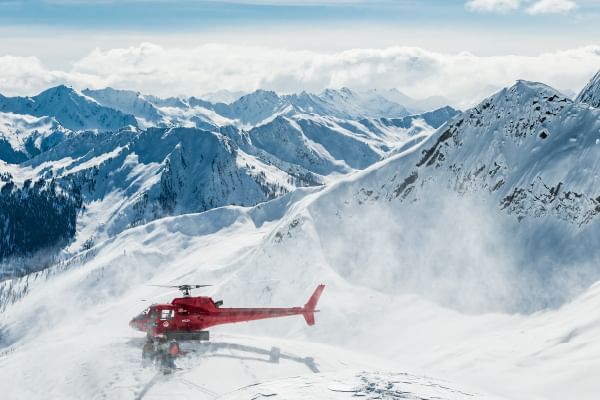 Things to do in Revelstoke in winter - Selkirk Tangiers Heliskiing