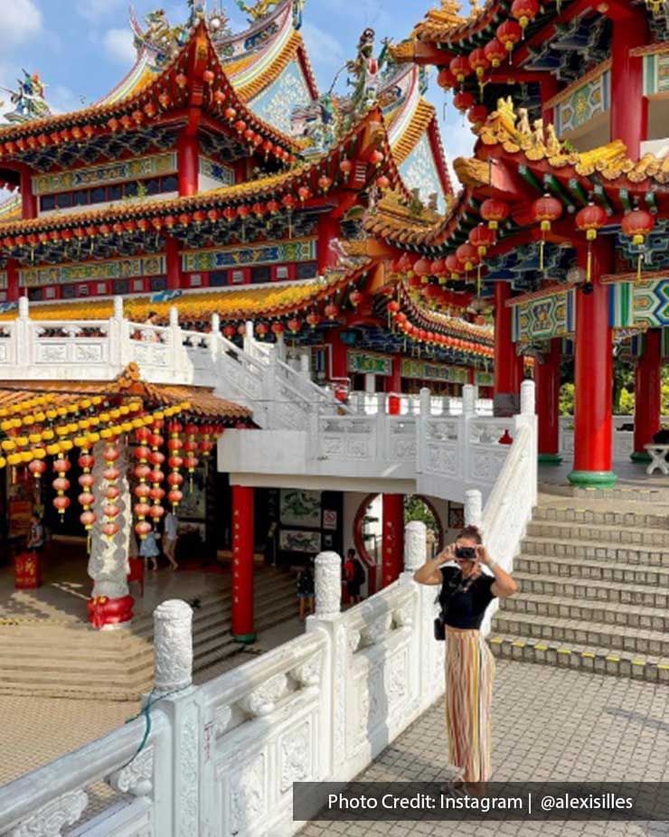 Lady posing by Thean Hou Temple, a famous ethnic destination near Imperial Lexis Kuala Lumpur