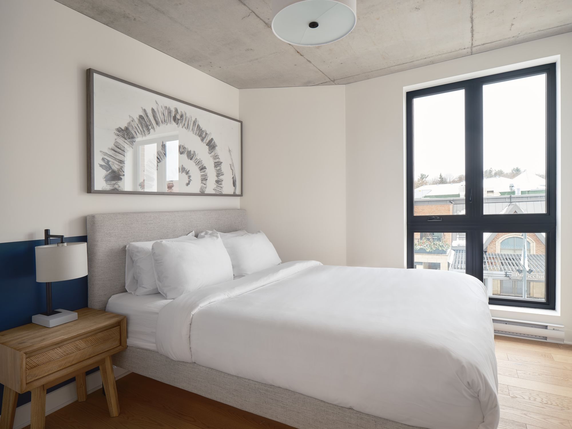 401 Two Bed Suite with King & Queen Bed at Quartier Des Marinas