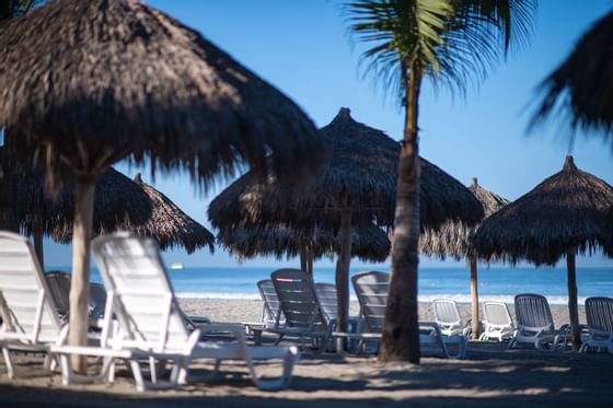 Shades Palapas facilities by the beach at Hotel Villa Varadero