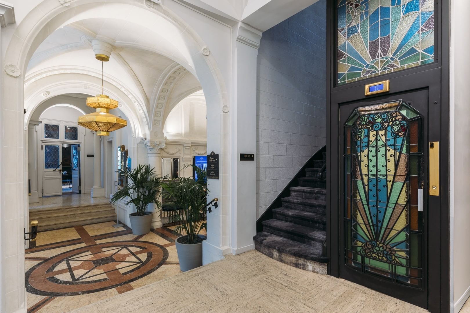 Oceania Hotel d Anjou 4* - lobby