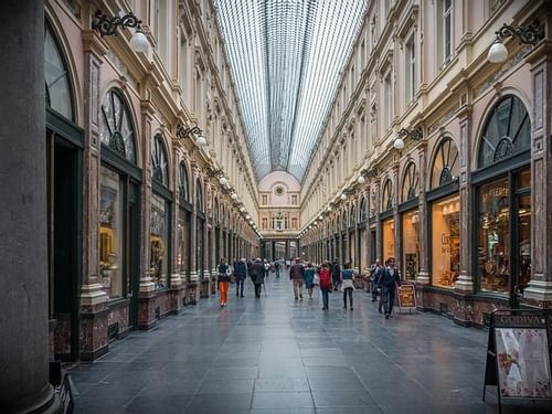 Intérieur des Galeries Royales Saint-Hubert près de l'Hôtel Brussels