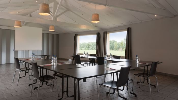 Interior of a Meeting room at Hotel Le Caussea