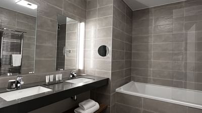 Salle de bains de nos chambres Junior Suite du ForgesHotel