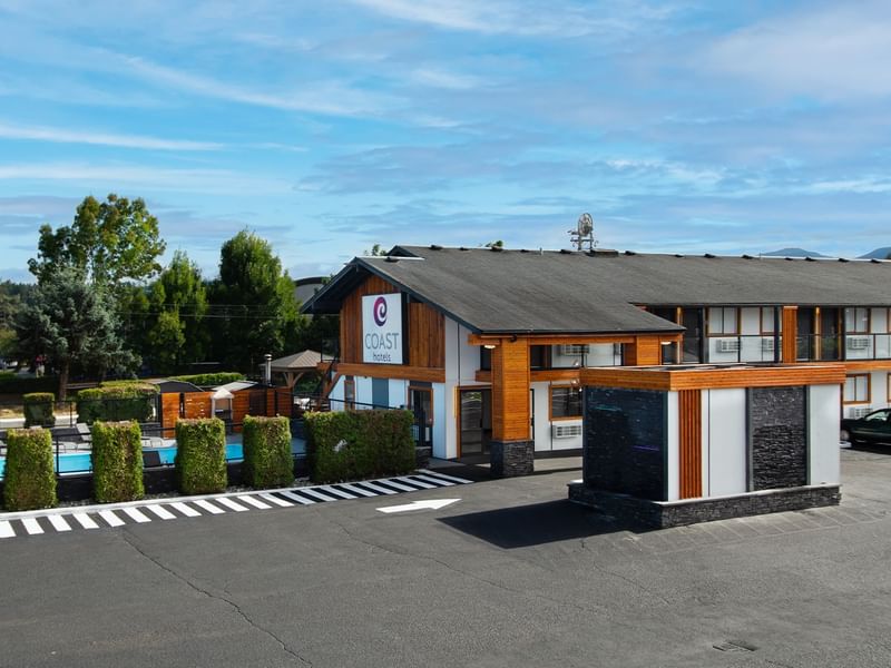 Exterior of Coast Courtenay Hotel