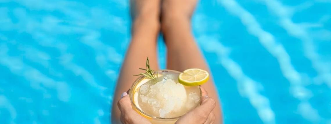 poolside drinks at the berkeley