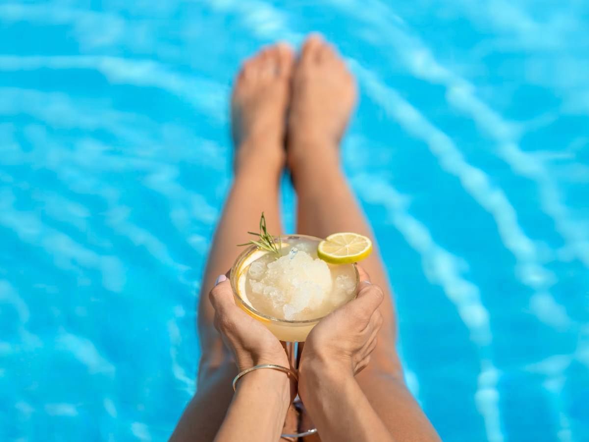 poolside drinks at the berkeley
