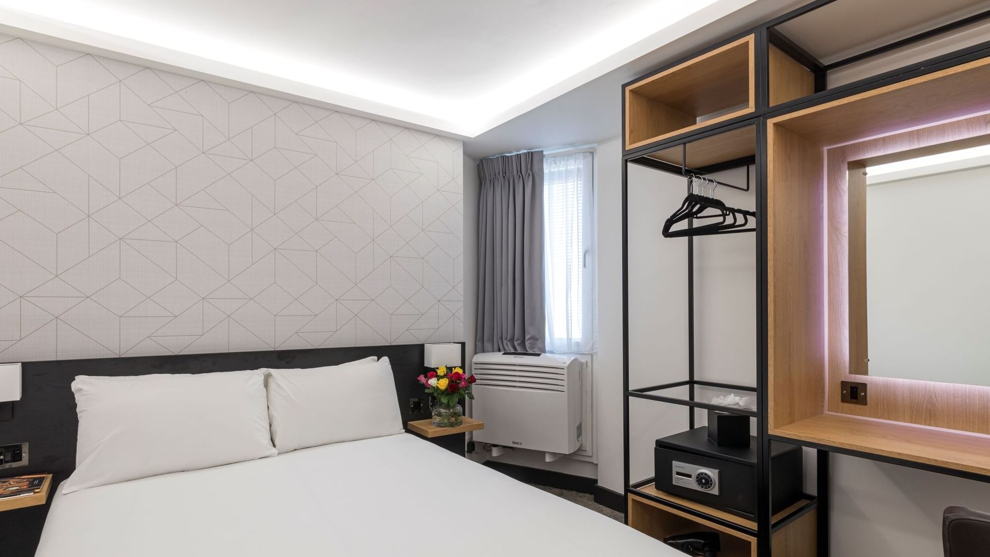 Newly Renovated Modern Hotel Rooms | St Giles London Hotel
