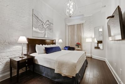 Standard King Room with one bed & TV at La Galerie Hotel